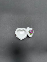 Load image into Gallery viewer, Violets Heart Trinket Box Ring Box
