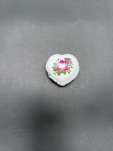 Load image into Gallery viewer, Violets Heart Trinket Box Ring Box
