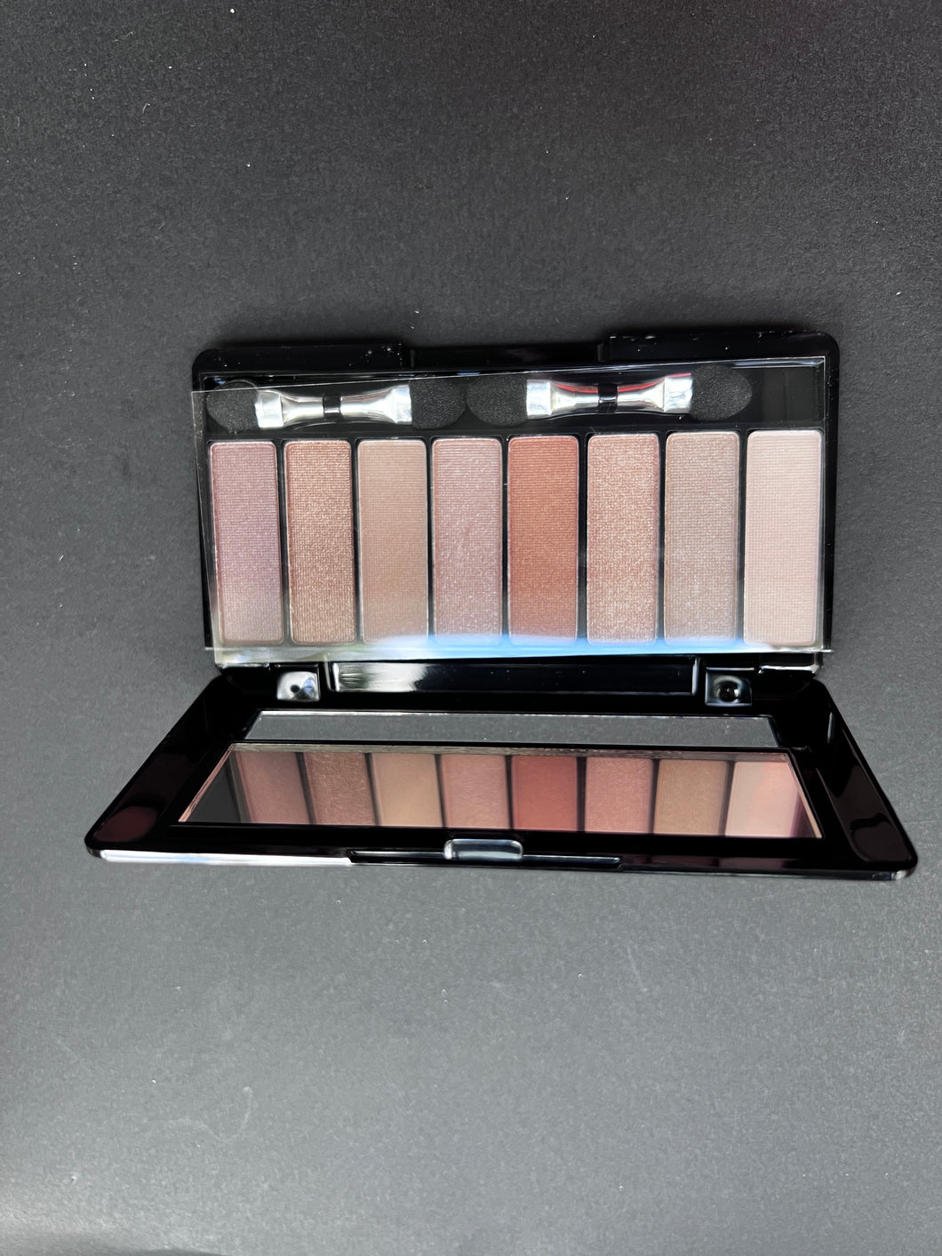 Avon True Color 8 in 1 Eyeshadow Palette